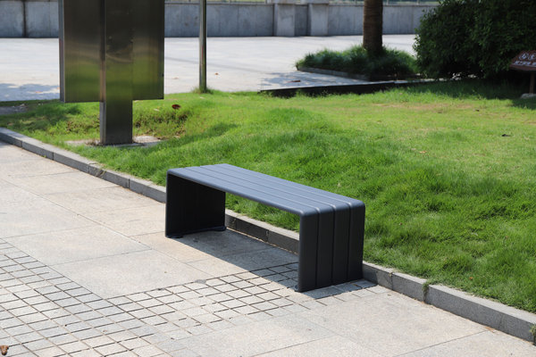 日式简约公园椅